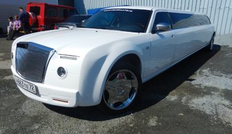 Свадебный лимузин Chrysler 300C Limousine № П5133, белый